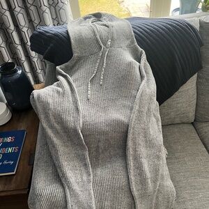 Gray MENS  Sweater SIZE XL
